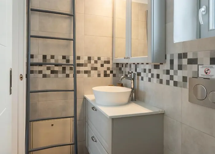 - 2br House With Amazing View - Caper